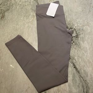 NWT Fabletics Salar Leggings medium tall